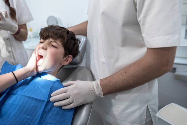 Best Weekend Emergency Dentist in Oakbrook, KY